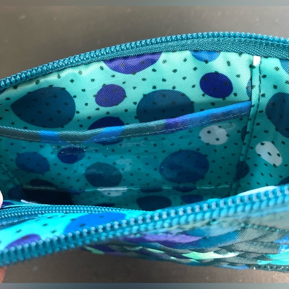 Lug Peekaboo pouch/wristlet - Picture 3 of 9